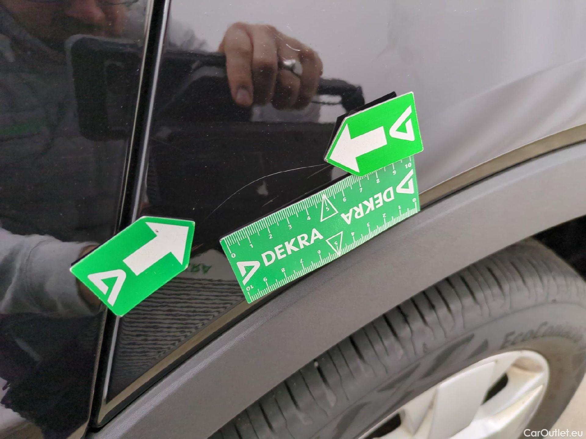  Volvo  XC 40 XC40 Momentum 2WD 1.5 130CV BVA8 E6d #49