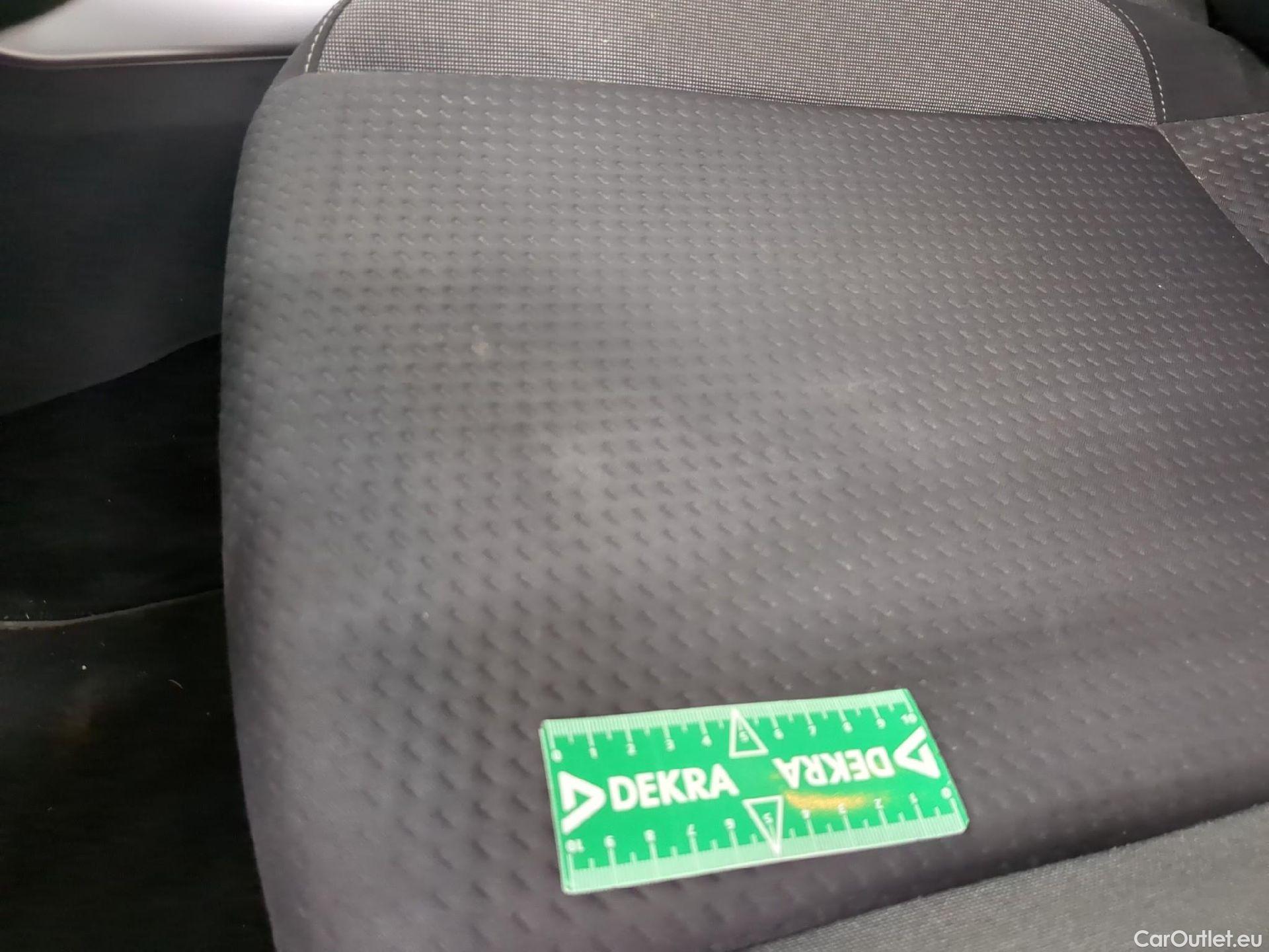  Volkswagen  Polo VOLKSWAGEN  / 2021 / 5P / Berline 1.0 TSI 95 Life Business #2