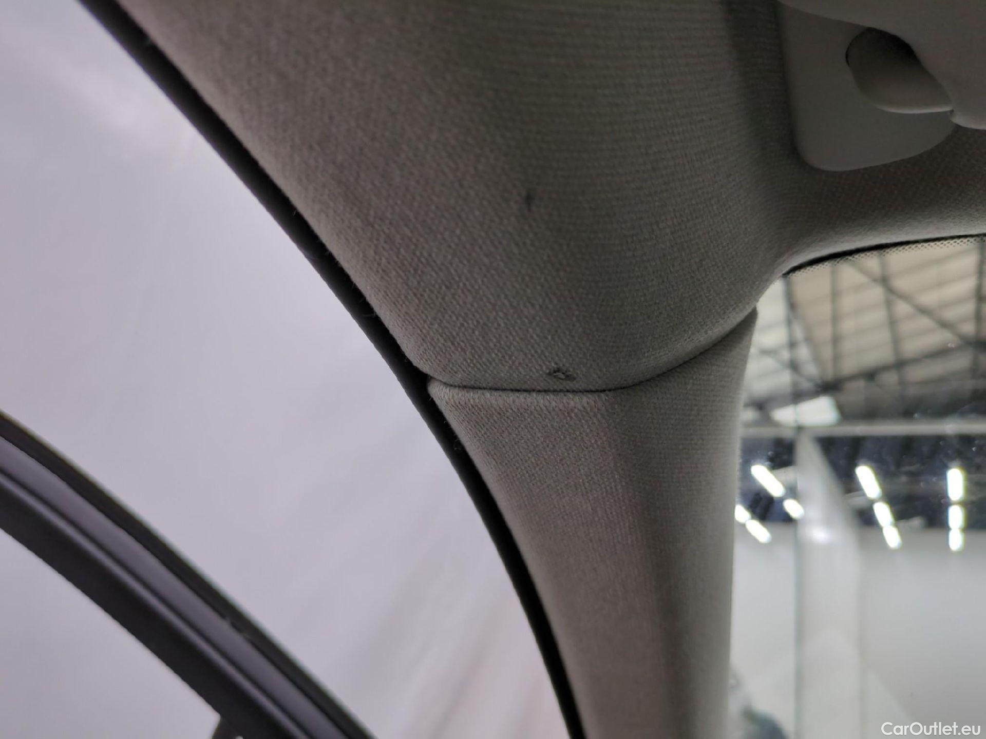  Volvo  XC 40 XC40 Momentum 2WD 1.5 130CV BVA8 E6d #1