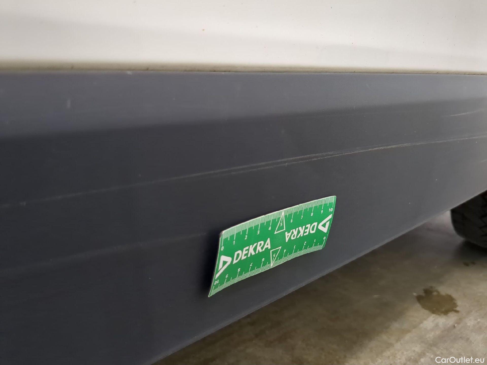  Renault  Trafic RENAULT  / 2019 / 4P / Fourgon tole NV FG GCF L1H1 1200 dCi 120 #56