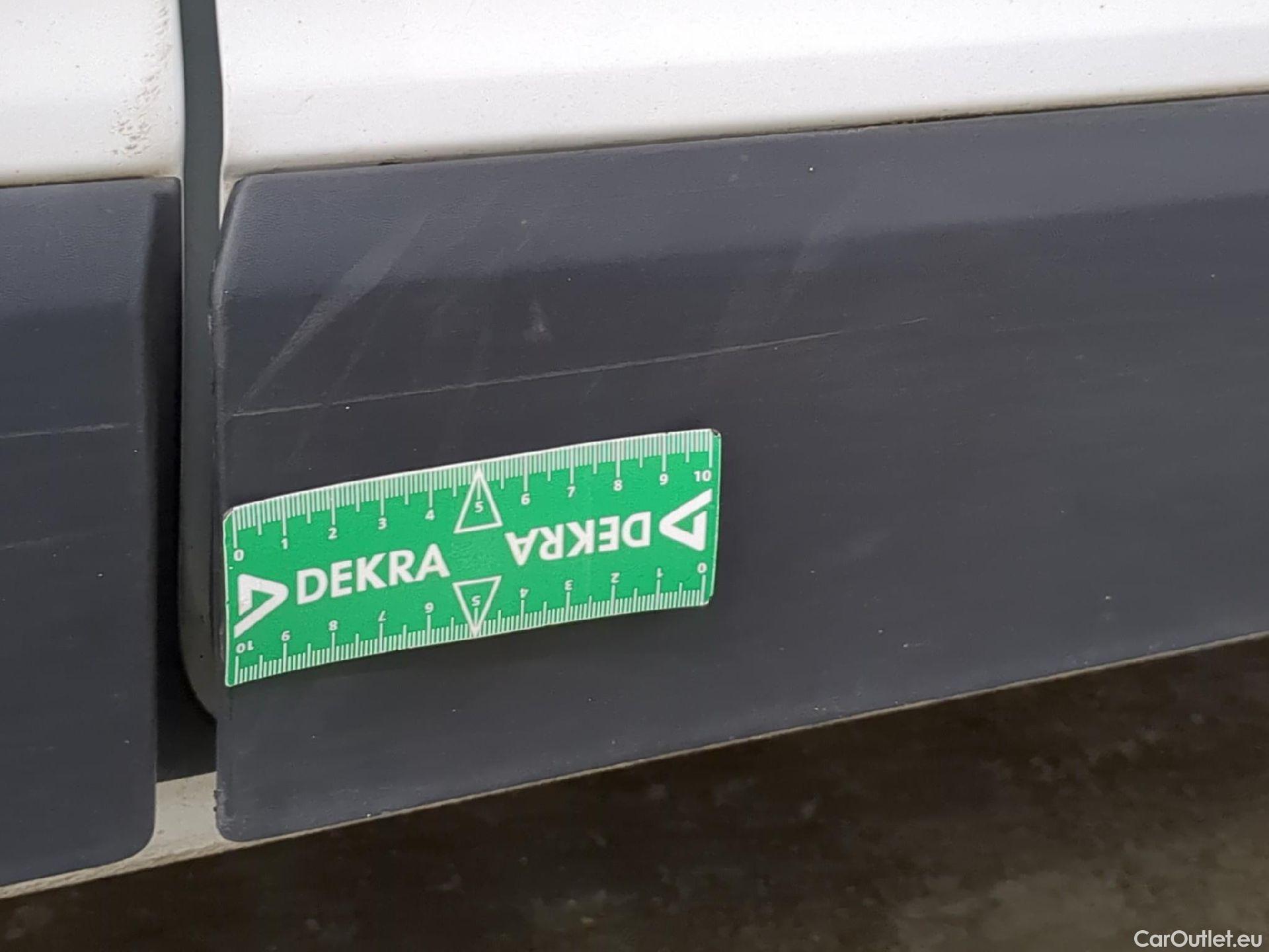  Renault  Trafic RENAULT  / 2019 / 4P / Fourgon tole NV FG GCF L1H1 1200 dCi 120 #37