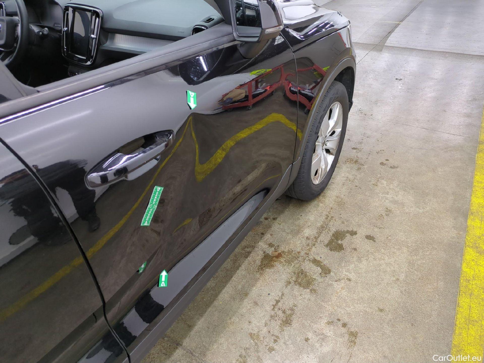  Volvo  XC 40 XC40 Momentum 2WD 1.5 130CV BVA8 E6d #26