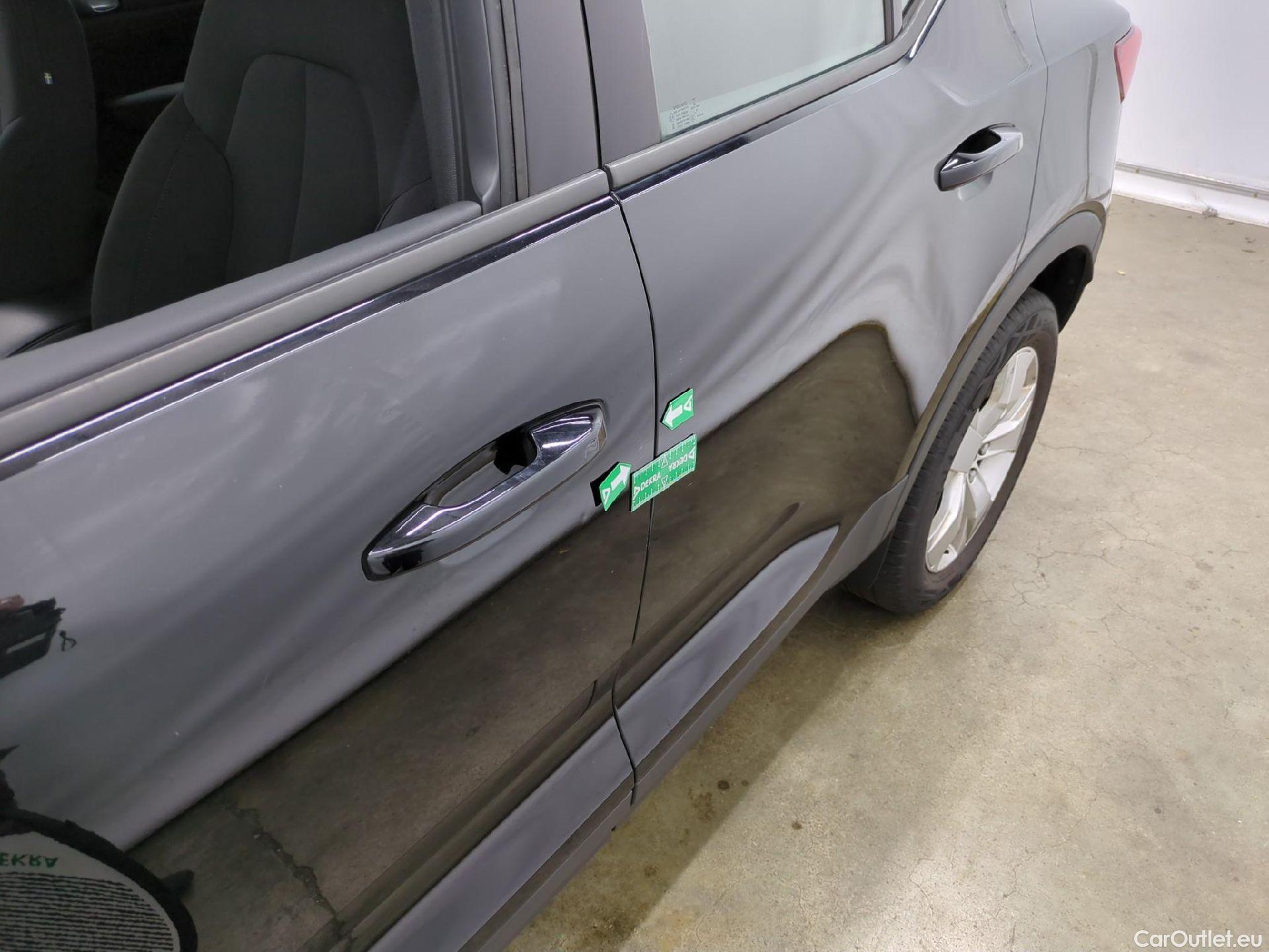  Volvo  XC 40 XC40 Momentum 2WD 1.5 130CV BVA8 E6d #43