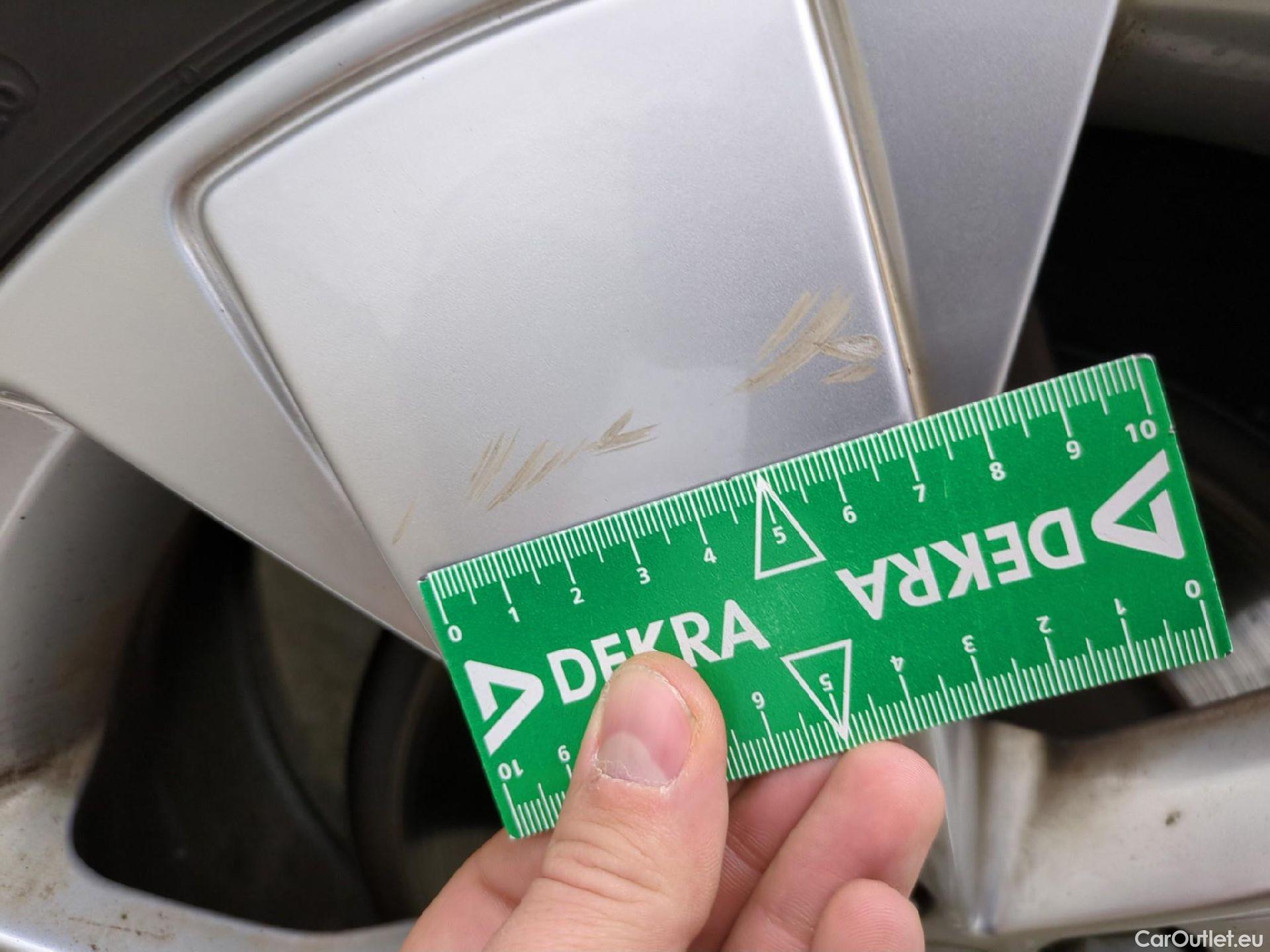  Volvo  XC 40 XC40 Momentum 2WD 1.5 130CV BVA8 E6d #13