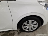  Peugeot  208 PEUGEOT  / 2015 / 5P / BERLINA MIX BLUEHDI 75CV #40