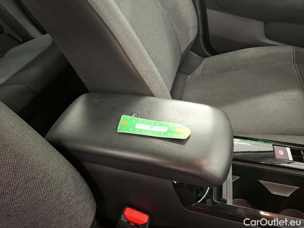  Citroen  C4  Berline Feel 1.5 BlueHDI 110CV BVM6 E6d #14