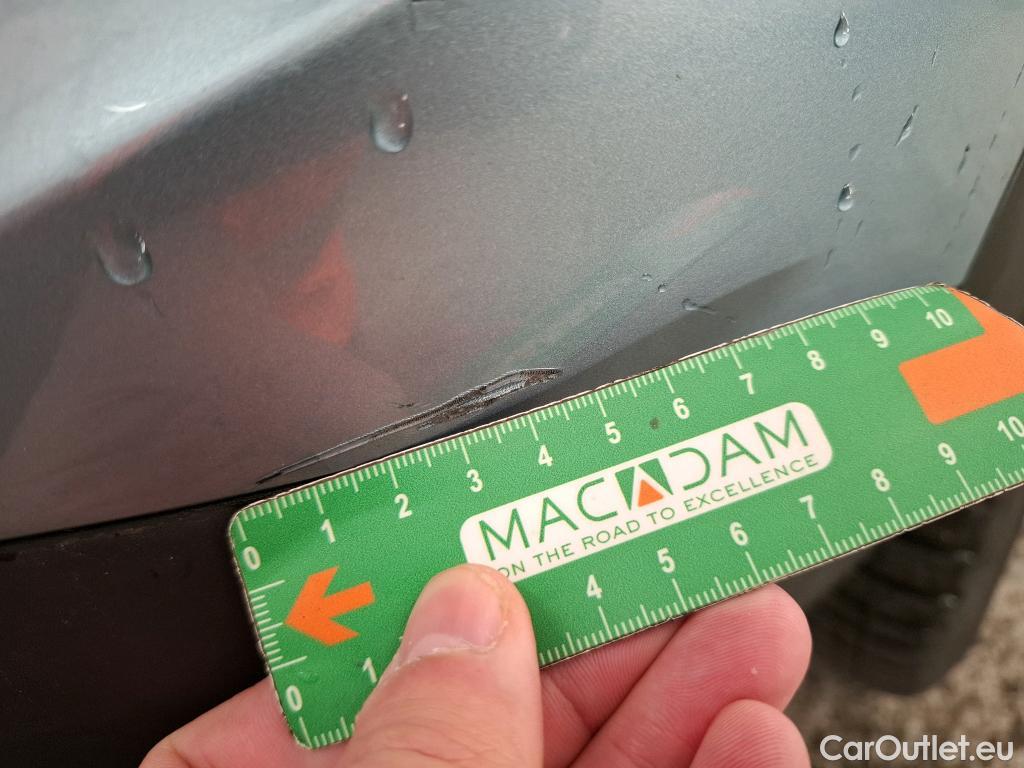  Citroen  C4  Berline Feel 1.5 BlueHDI 110CV BVM6 E6d #23