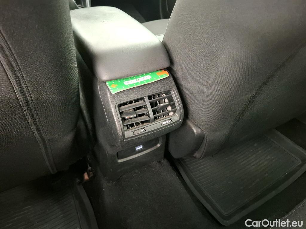  Citroen  C4  Berline Feel 1.5 BlueHDI 110CV BVM6 E6d #24