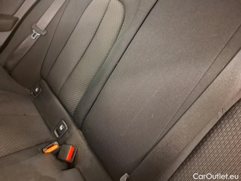  Bmw  Serie 1 BMW Série 1 / 2019 / 5P / Berline 1.5 116I Business Design #29