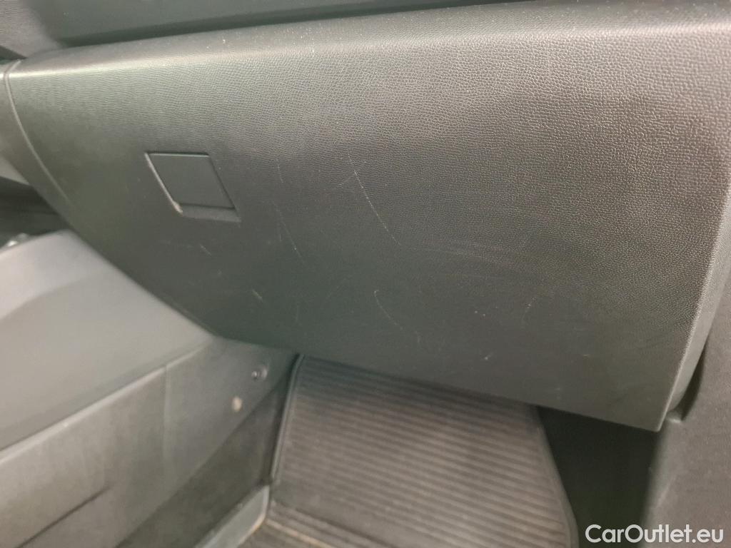  Citroen  C4  Berline Feel 1.5 BlueHDI 110CV BVM6 E6d #32