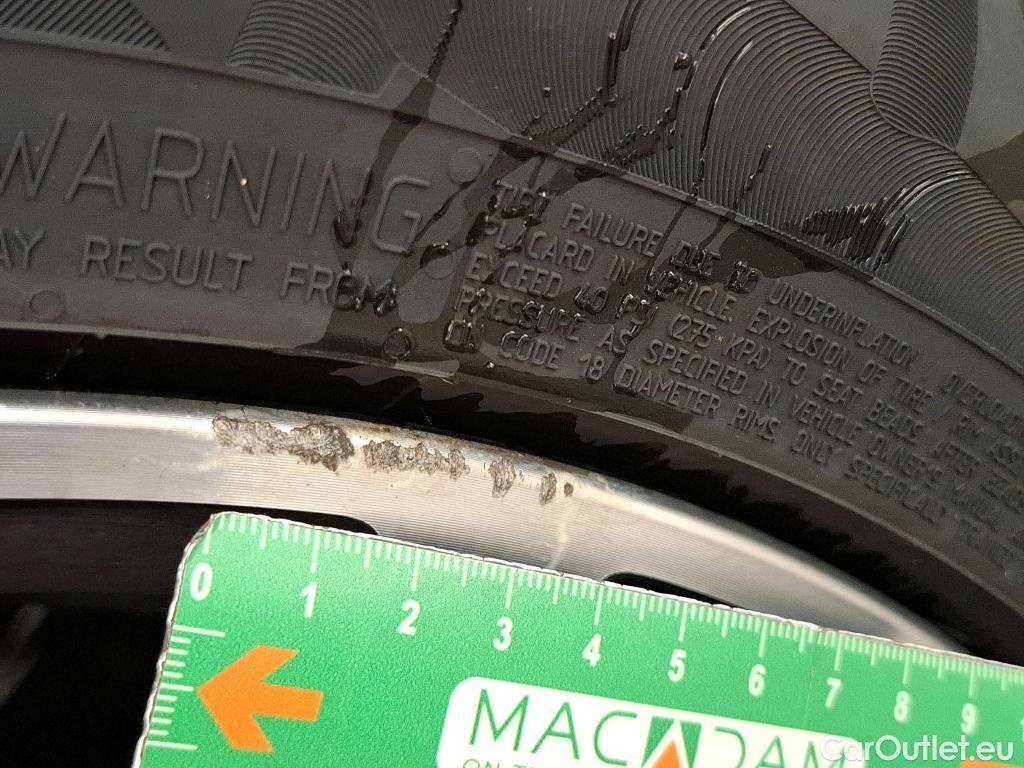  Peugeot  2008 PEUGEOT  / 2019 / 5P / Crossover 1.5 BLUEHDI 130 S&S EAT8 GT Line #18