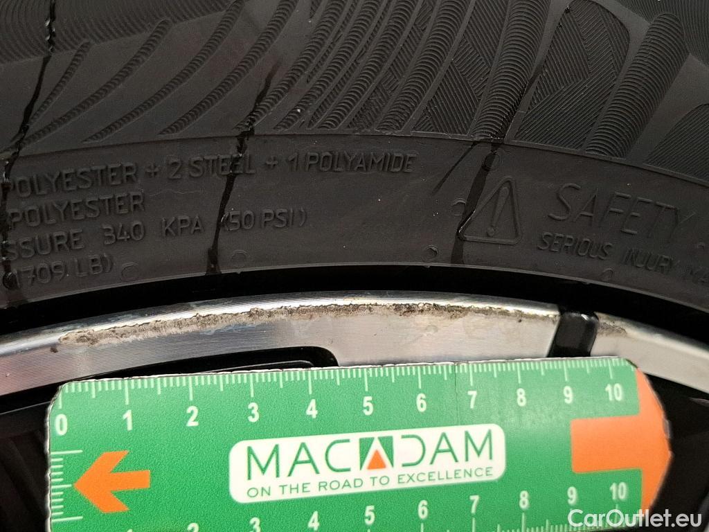  Peugeot  2008 PEUGEOT  / 2019 / 5P / Crossover 1.5 BLUEHDI 130 S&S EAT8 GT Line #17