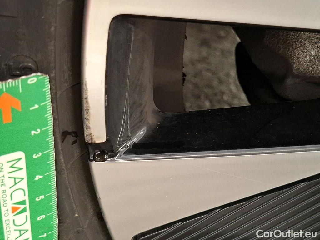  Peugeot  2008 PEUGEOT  / 2019 / 5P / Crossover 1.5 BLUEHDI 130 S&S EAT8 GT Line #19