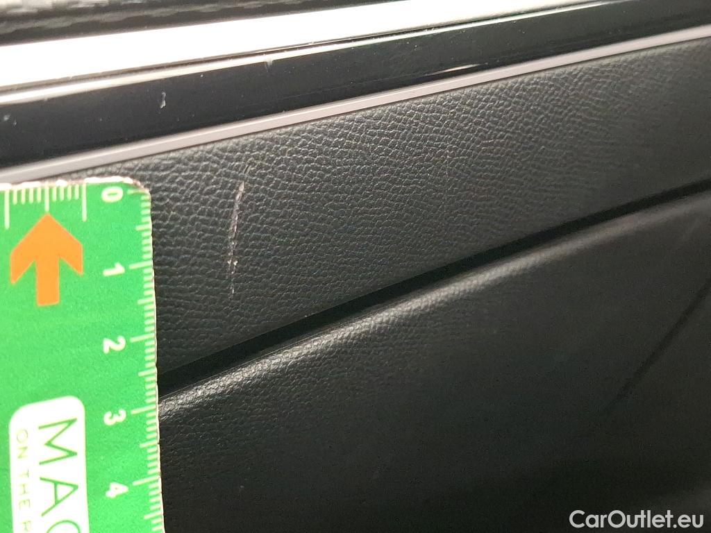  Peugeot  2008 PEUGEOT  / 2019 / 5P / Crossover 1.5 BLUEHDI 130 S&S EAT8 GT Line #25