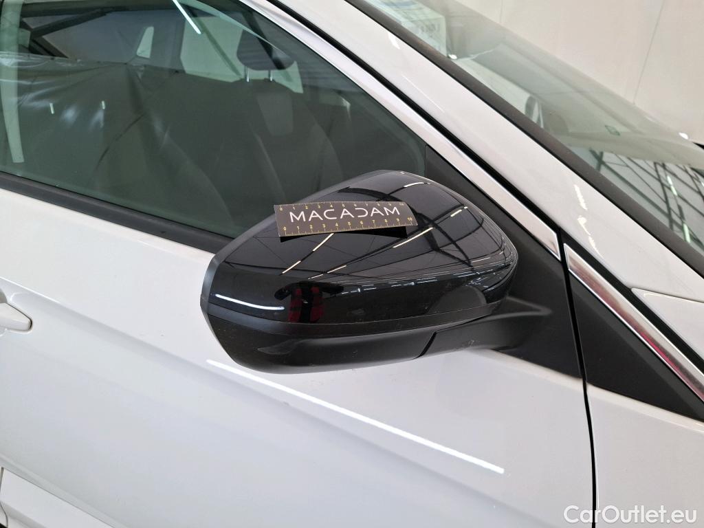  Opel   Grandland X Grandland X Elegance Business 1.5 130CV BVA8 E6d #3