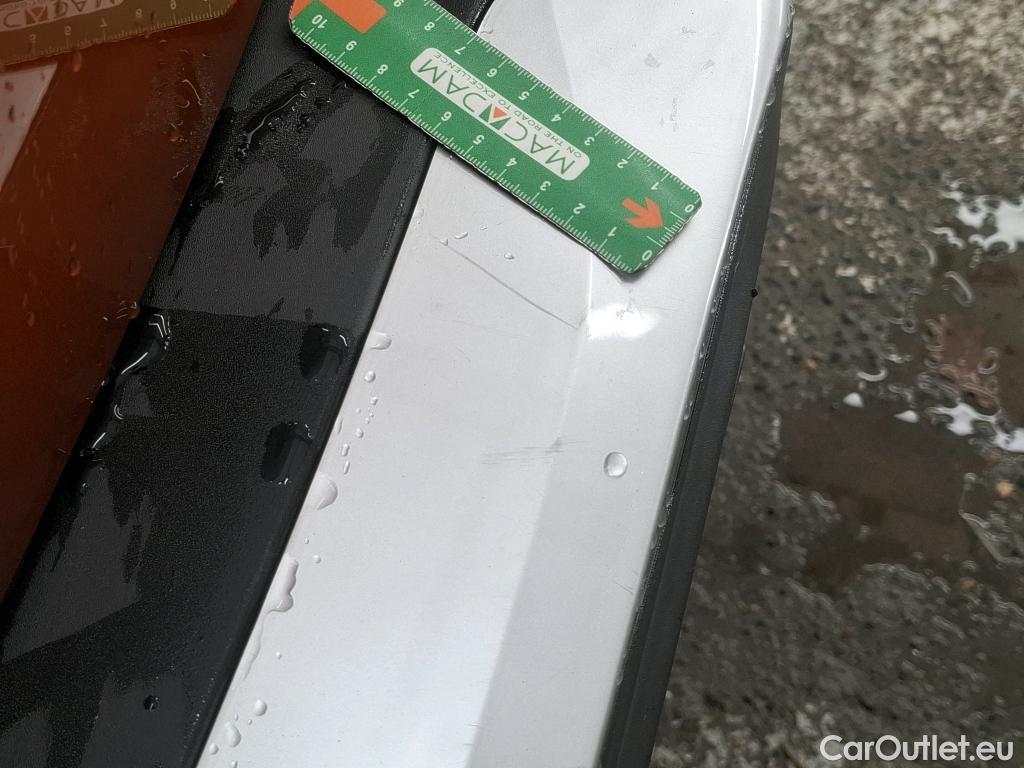  Peugeot  2008 PEUGEOT  / 2019 / 5P / Crossover 1.5 BLUEHDI 130 S&S EAT8 GT Line #30