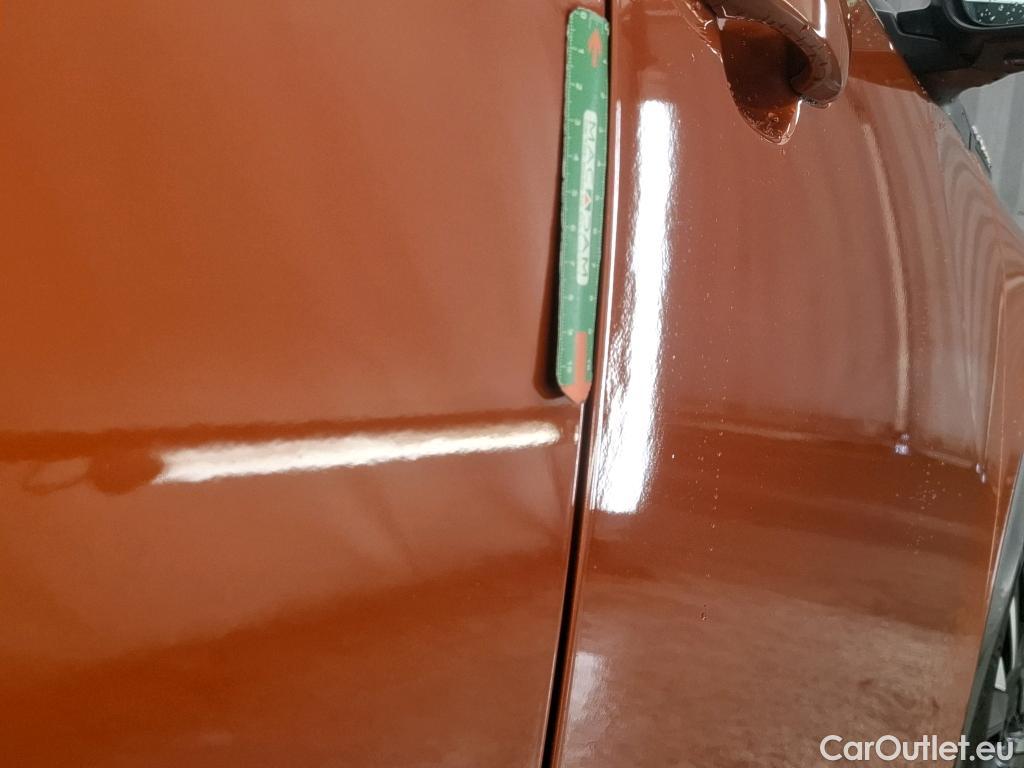  Peugeot  2008 PEUGEOT  / 2019 / 5P / Crossover 1.5 BLUEHDI 130 S&S EAT8 GT Line #13