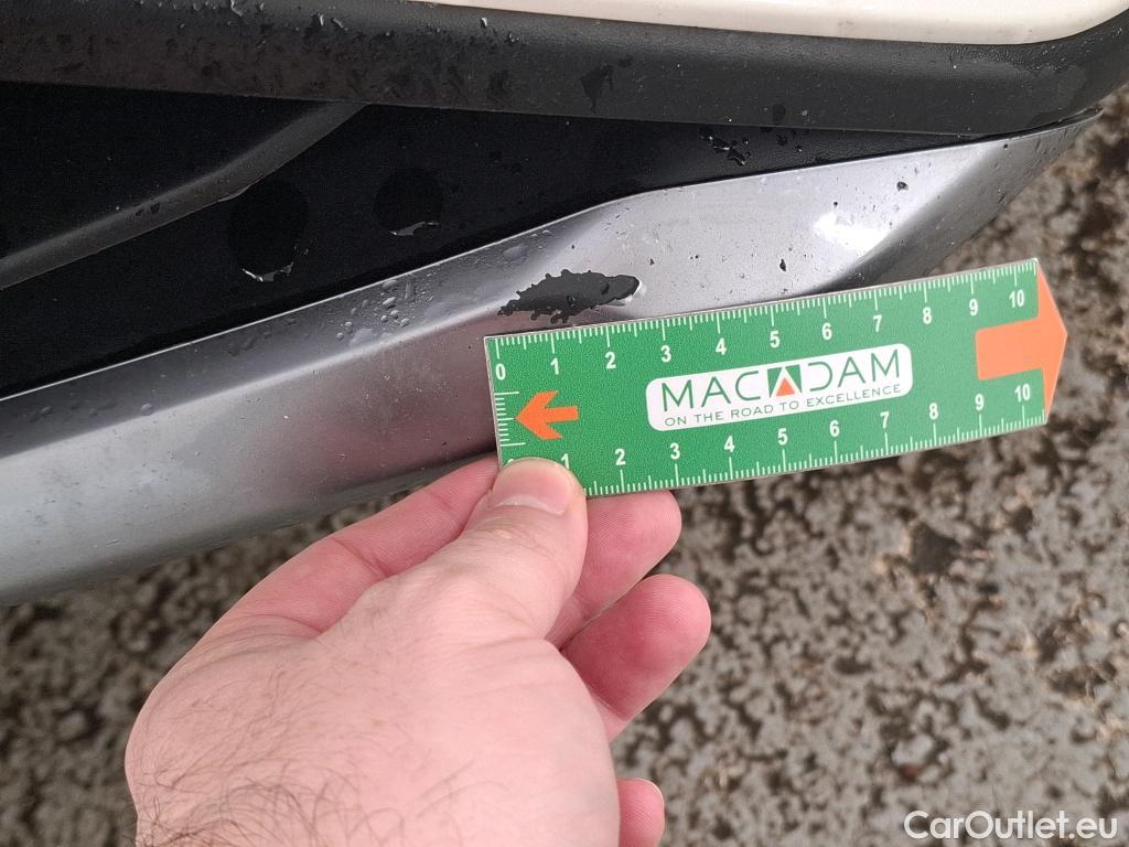  Nissan  Juke NISSAN  / 2019 / 5P / Crossover Hybrid 143 Premiere Edition #3