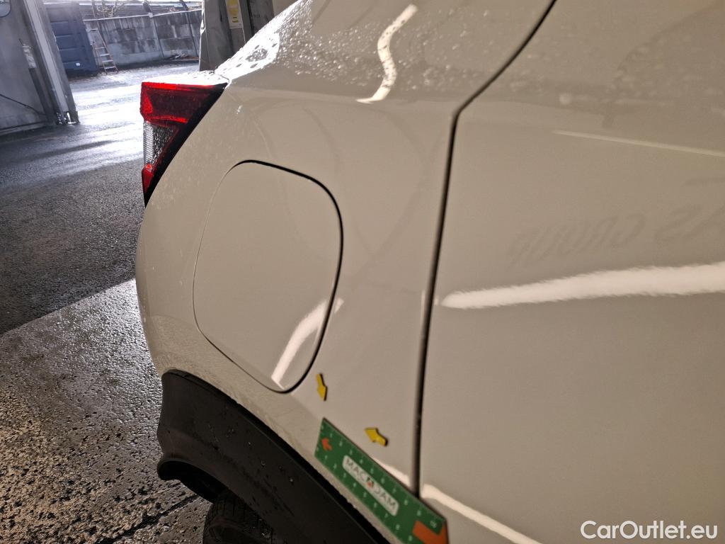  Nissan  Juke NISSAN  / 2019 / 5P / Crossover Hybrid 143 Premiere Edition #12