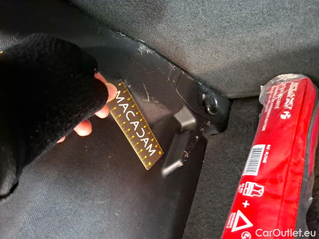  Peugeot  2008  Active Business 1.5 HDi 100CV BVM6 E6d #17