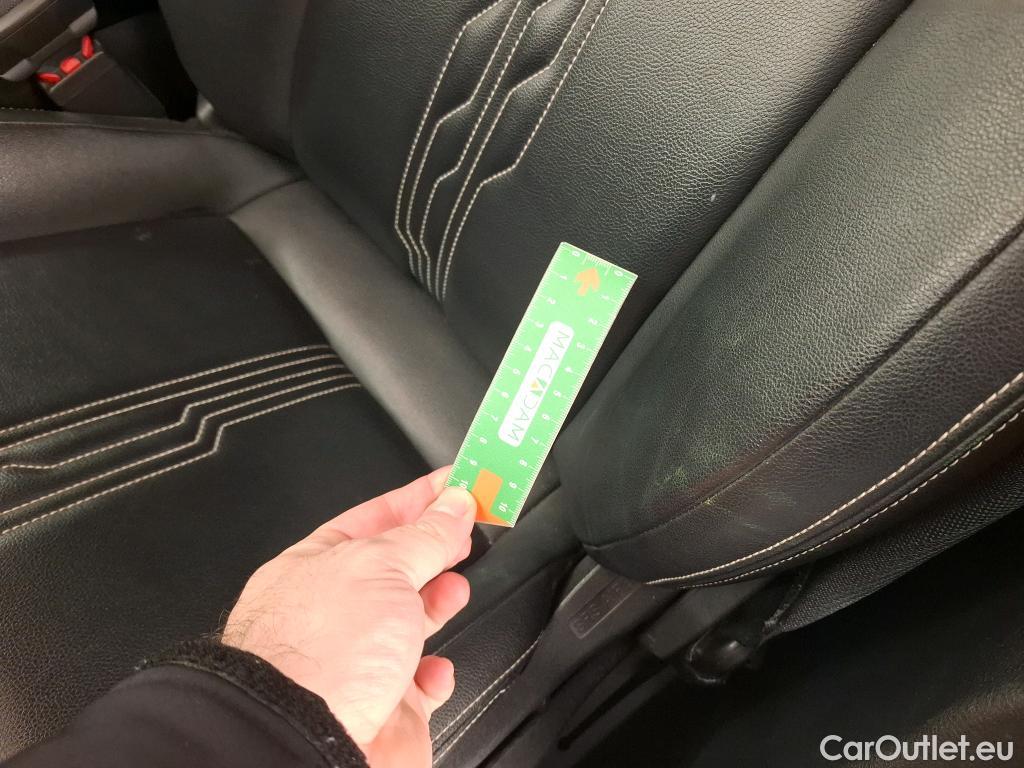  Nissan  Juke NISSAN  / 2019 / 5P / Crossover Hybrid 143 Premiere Edition #17