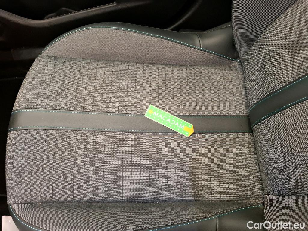  Peugeot  2008  Allure Pack 1.5 HDi 130CV BVA8 E6d #9