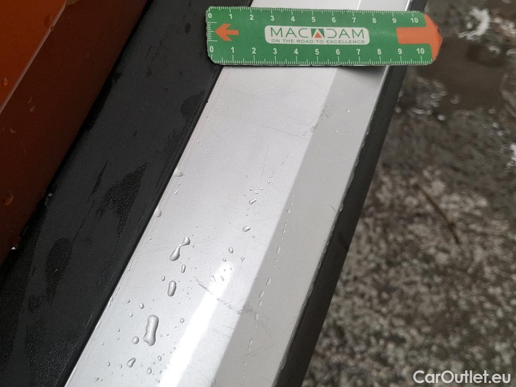  Peugeot  2008 PEUGEOT  / 2019 / 5P / Crossover 1.5 BLUEHDI 130 S&S EAT8 GT Line #29