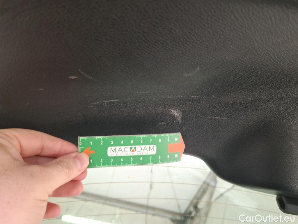  Nissan  Juke NISSAN  / 2019 / 5P / Crossover Hybrid 143 Premiere Edition #7