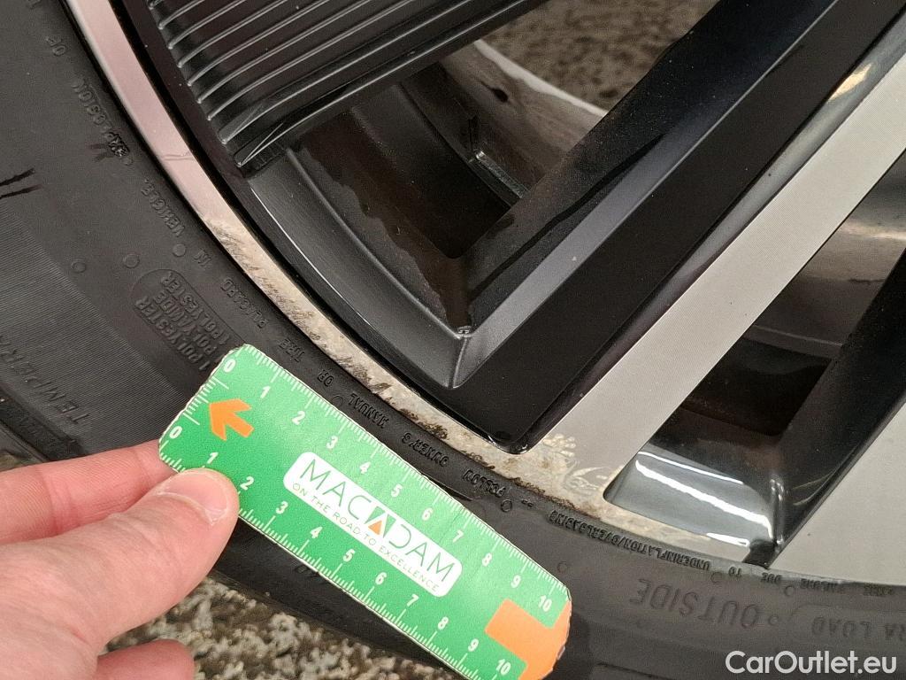  Peugeot  2008 PEUGEOT  / 2019 / 5P / Crossover 1.5 BLUEHDI 130 S&S EAT8 GT Line #23