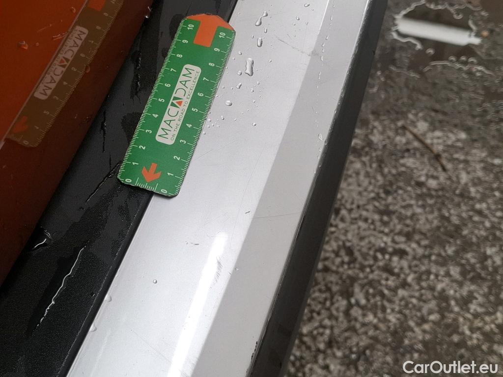  Peugeot  2008 PEUGEOT  / 2019 / 5P / Crossover 1.5 BLUEHDI 130 S&S EAT8 GT Line #28