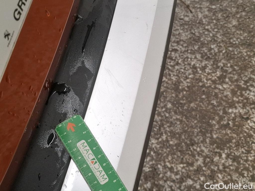  Peugeot  2008 PEUGEOT  / 2019 / 5P / Crossover 1.5 BLUEHDI 130 S&S EAT8 GT Line #27