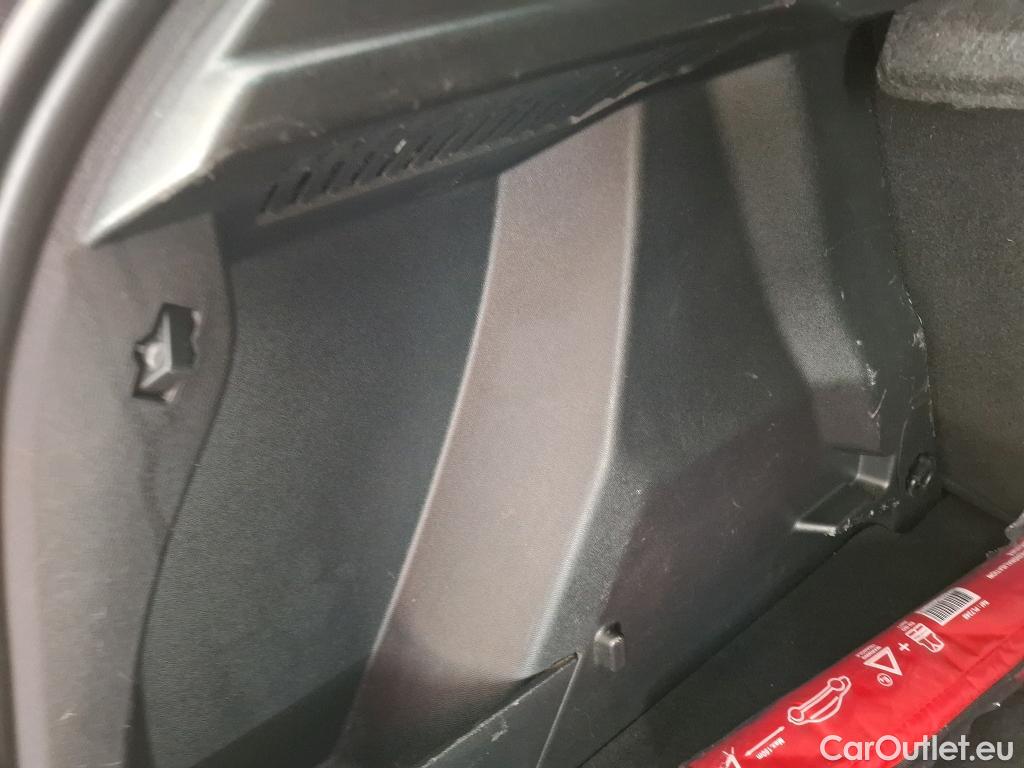  Peugeot  2008  Active Business 1.5 HDi 100CV BVM6 E6d #15