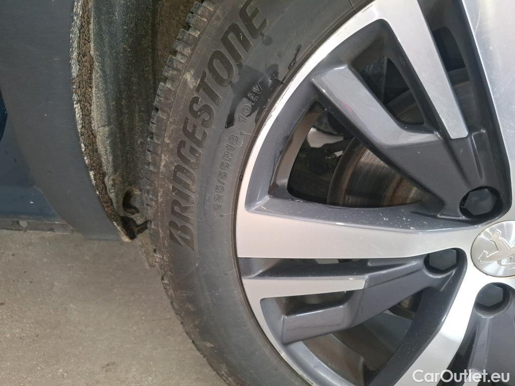  Peugeot  5008  Allure 1.5 HDi 130CV BVA8 7 Sieges E6d #30