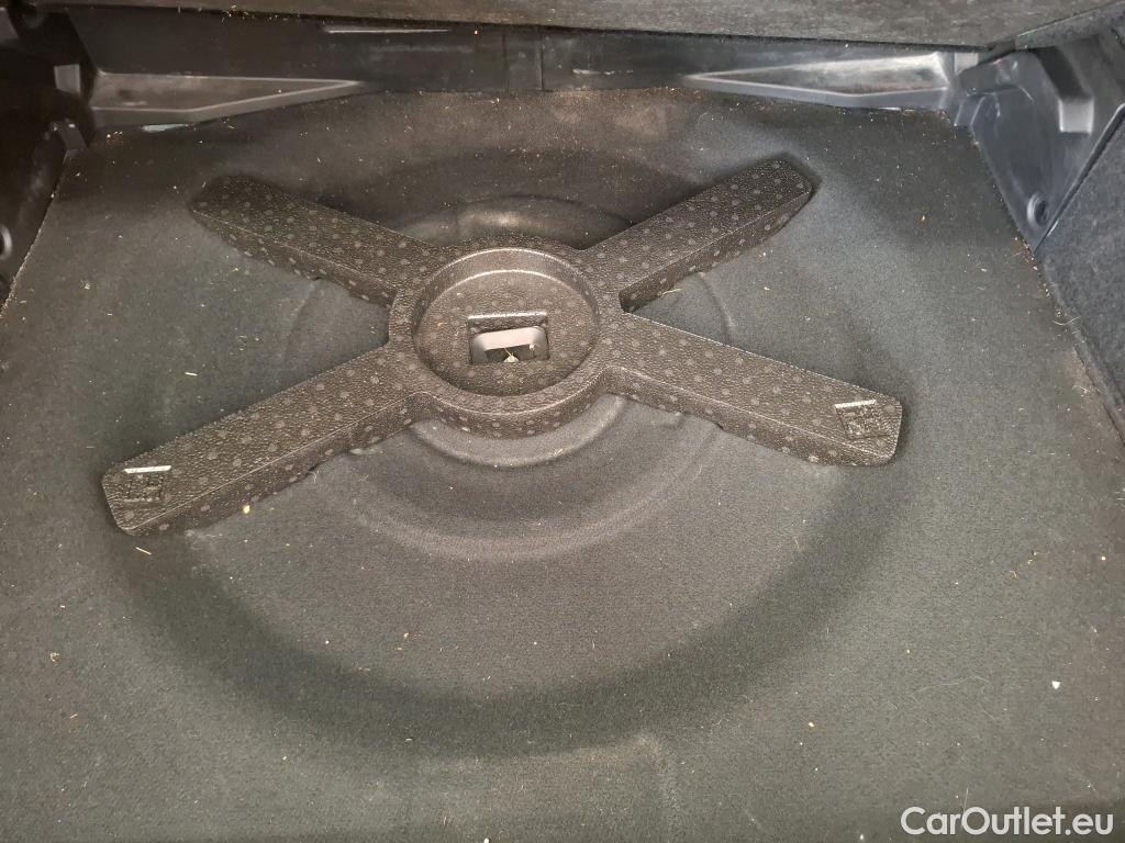  Peugeot  308 PEUGEOT  SW / 2021 / 5P / Break BlueHDi 130 EAT8 ALLURE PACK #35