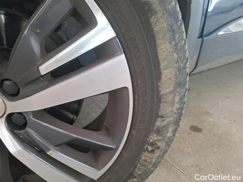  Peugeot  5008  Allure 1.5 HDi 130CV BVA8 7 Sieges E6d #49