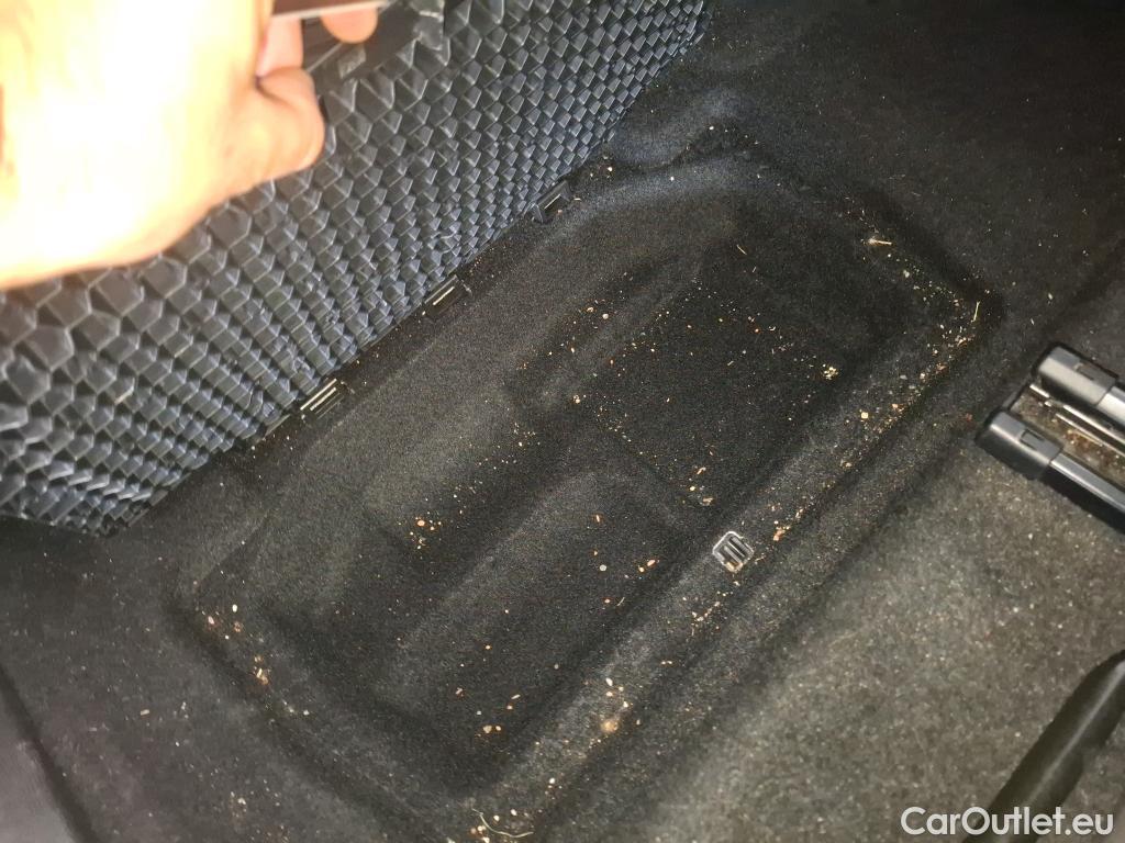  Peugeot  5008  Allure 1.5 HDi 130CV BVA8 7 Sieges E6d #46