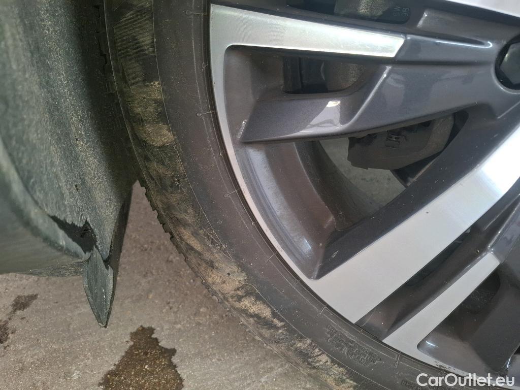  Peugeot  5008  Allure 1.5 HDi 130CV BVA8 7 Sieges E6d #51