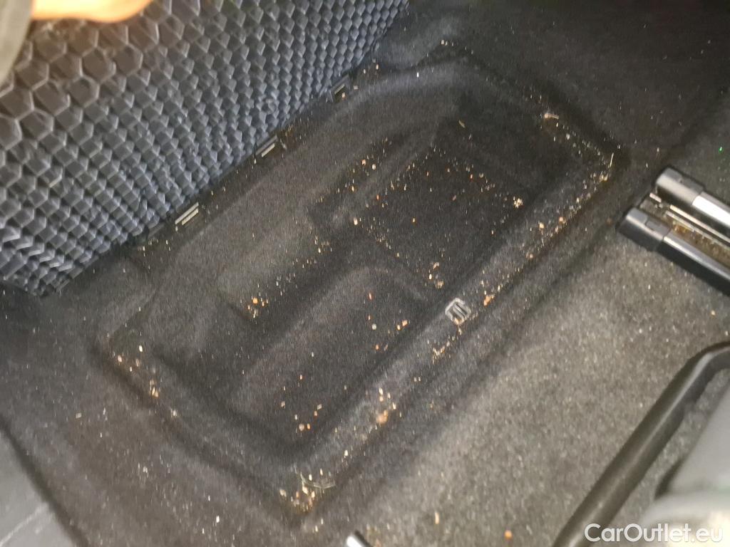  Peugeot  5008  Allure 1.5 HDi 130CV BVA8 7 Sieges E6d #26