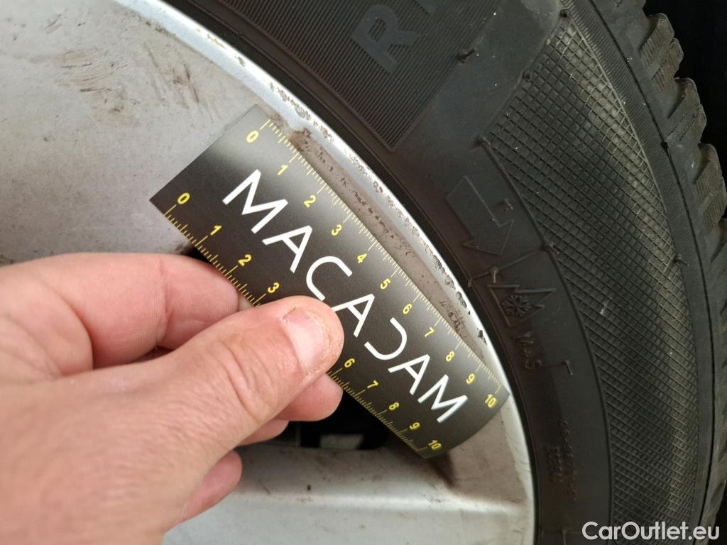  Volkswagen  Golf  VOLKSWAGEN / 2020 / 5P / Berline 2.0 TDI SCR 115 BVM6 Life Busi #29