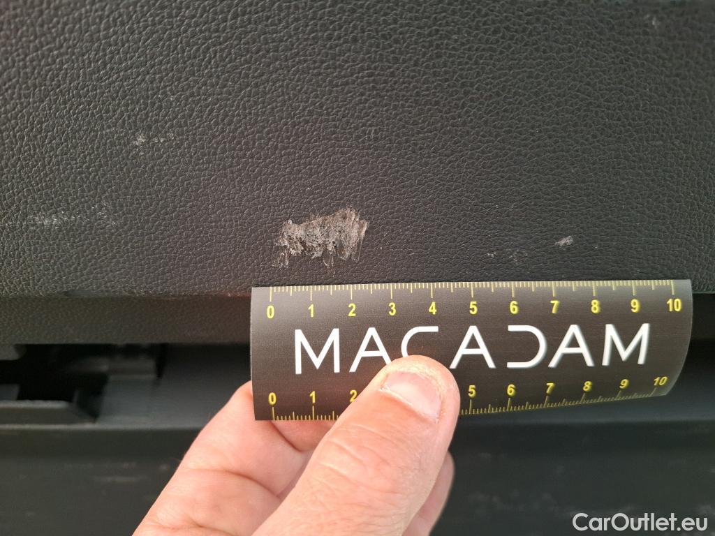  Volkswagen  Golf  VOLKSWAGEN / 2020 / 5P / Berline 2.0 TDI SCR 115 BVM6 Life Busi #19