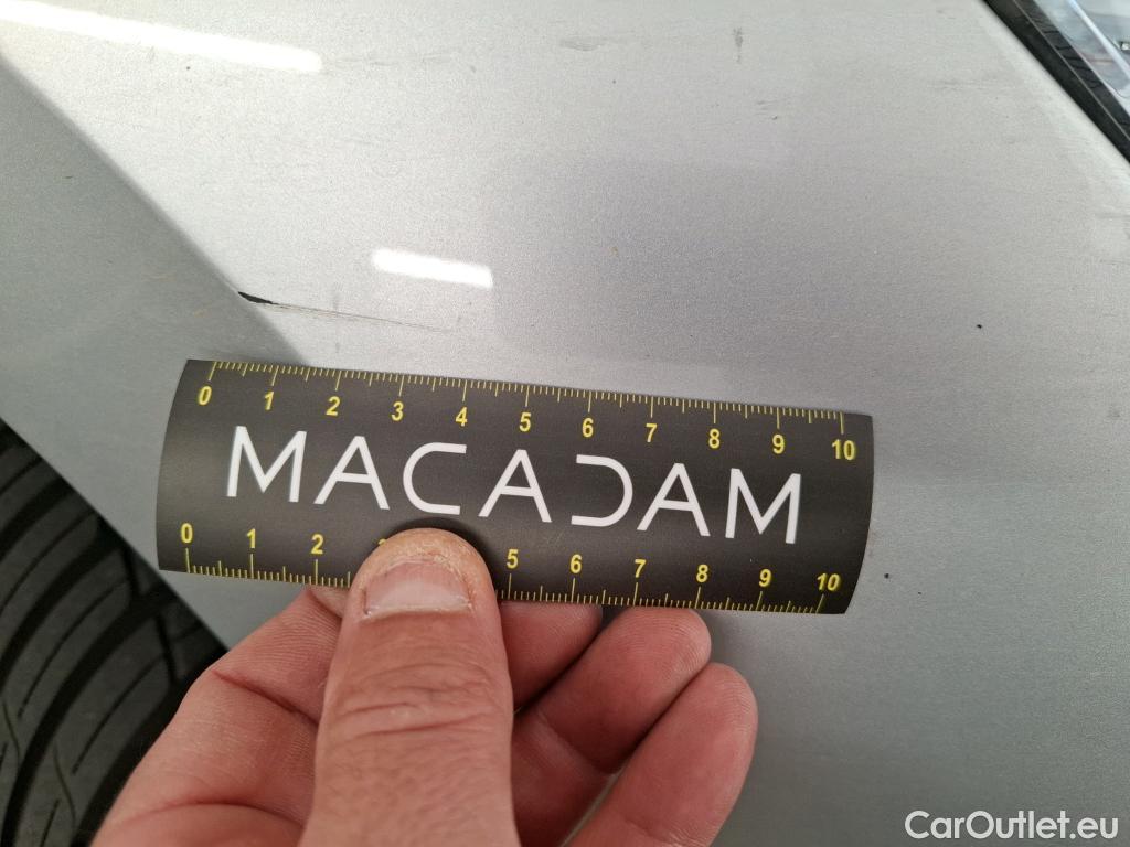  Volkswagen  Golf  VOLKSWAGEN / 2020 / 5P / Berline 2.0 TDI SCR 115 BVM6 Life Busi #9