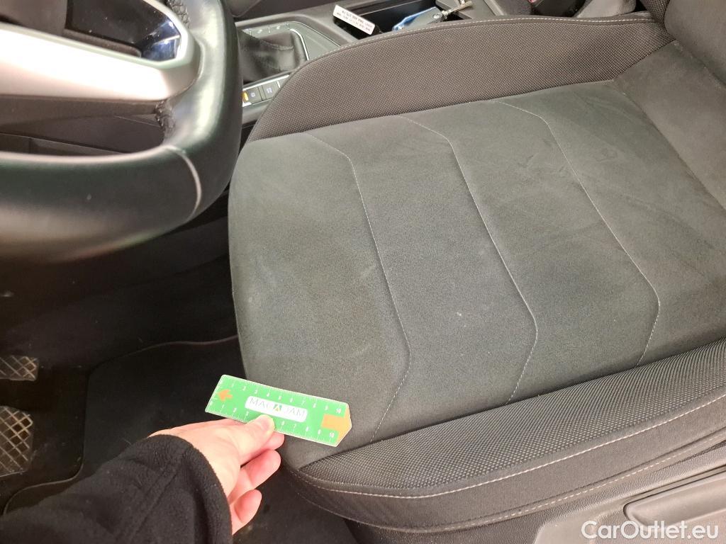  Volkswagen  Tiguan VOLKSWAGEN  / 2020 / 5P / SUV 2.0 TDI 150 DSG7 Elegance #16