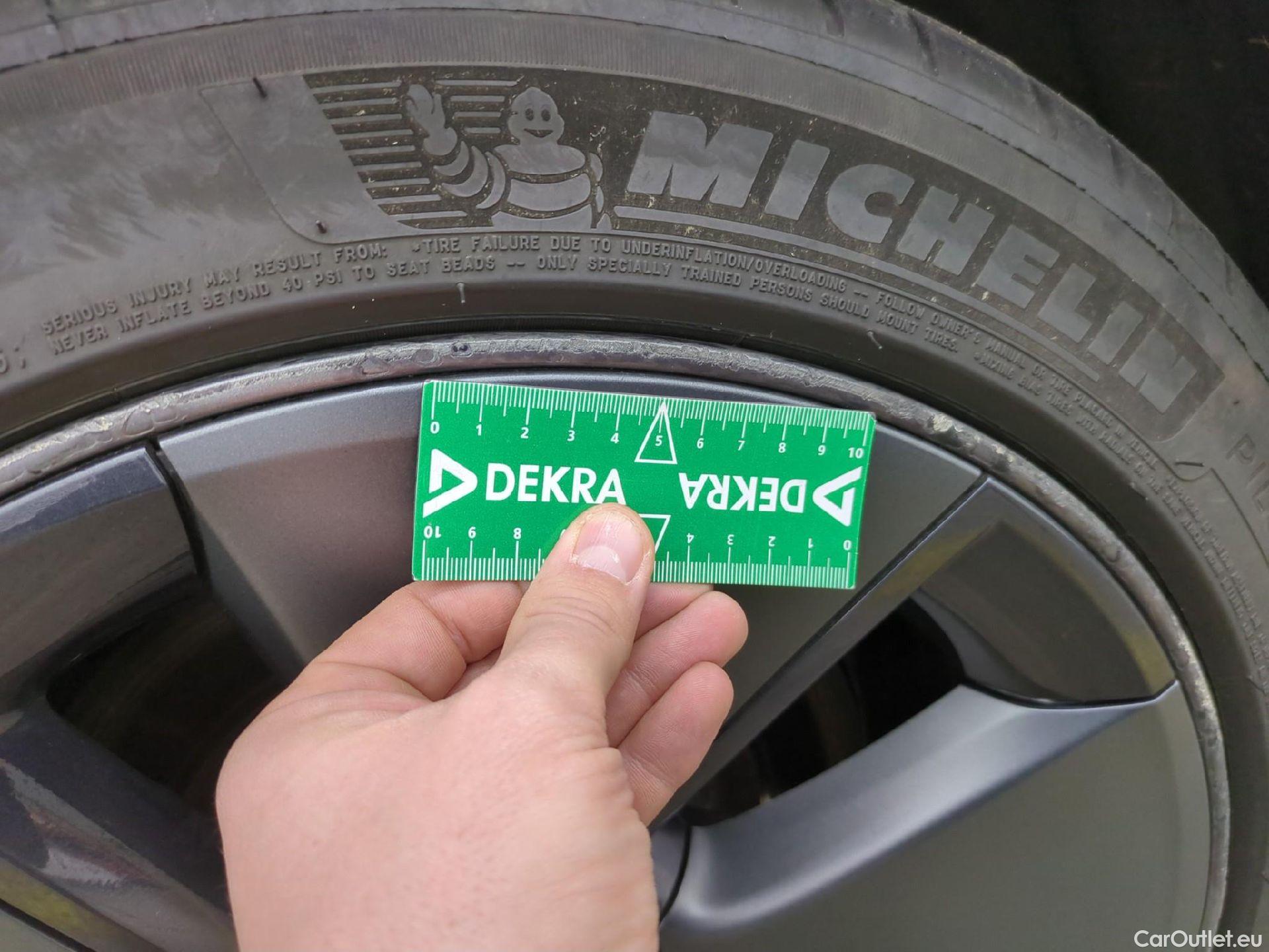  Tesla  Model 3 TESLA  / 2018 / 4P / Berline Grande Autonomie Dual Motor AWD #18