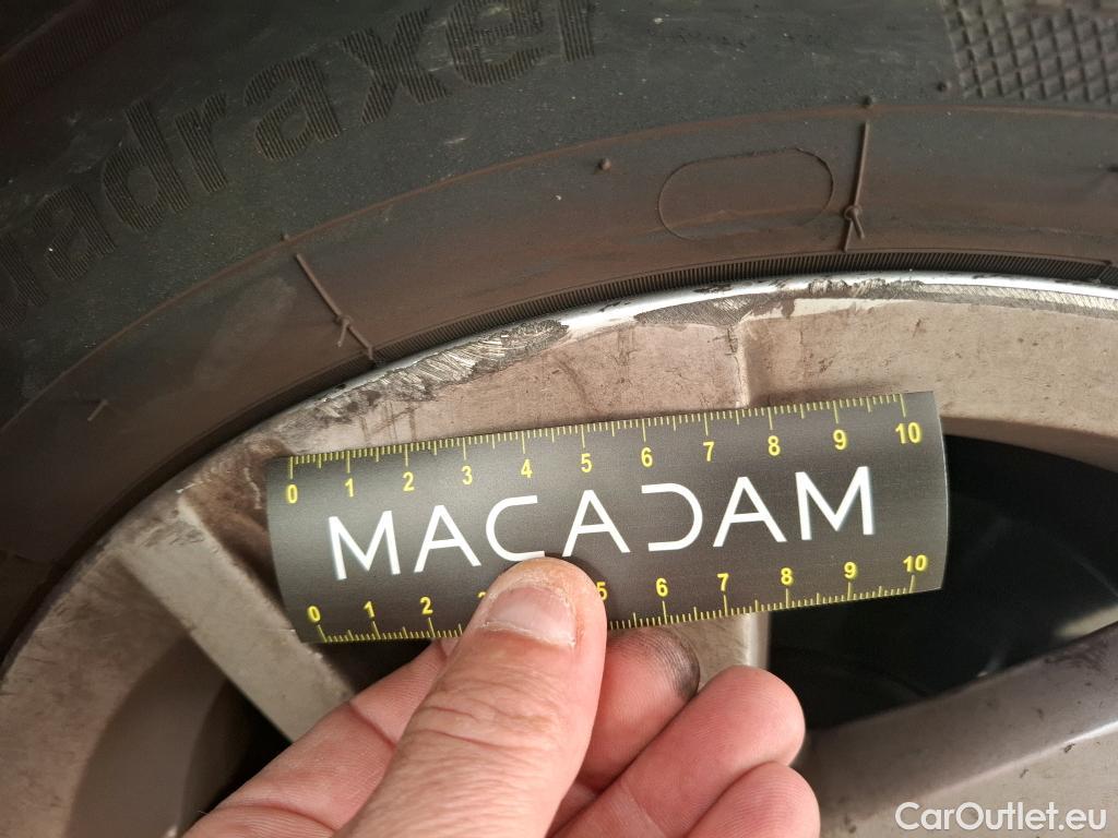  Volkswagen  Golf  VOLKSWAGEN / 2020 / 5P / Berline 2.0 TDI SCR 115 BVM6 Life Busi #2