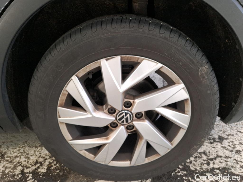  Volkswagen  Tiguan VOLKSWAGEN  / 2020 / 5P / SUV 2.0 TDI 150 DSG7 Elegance #13