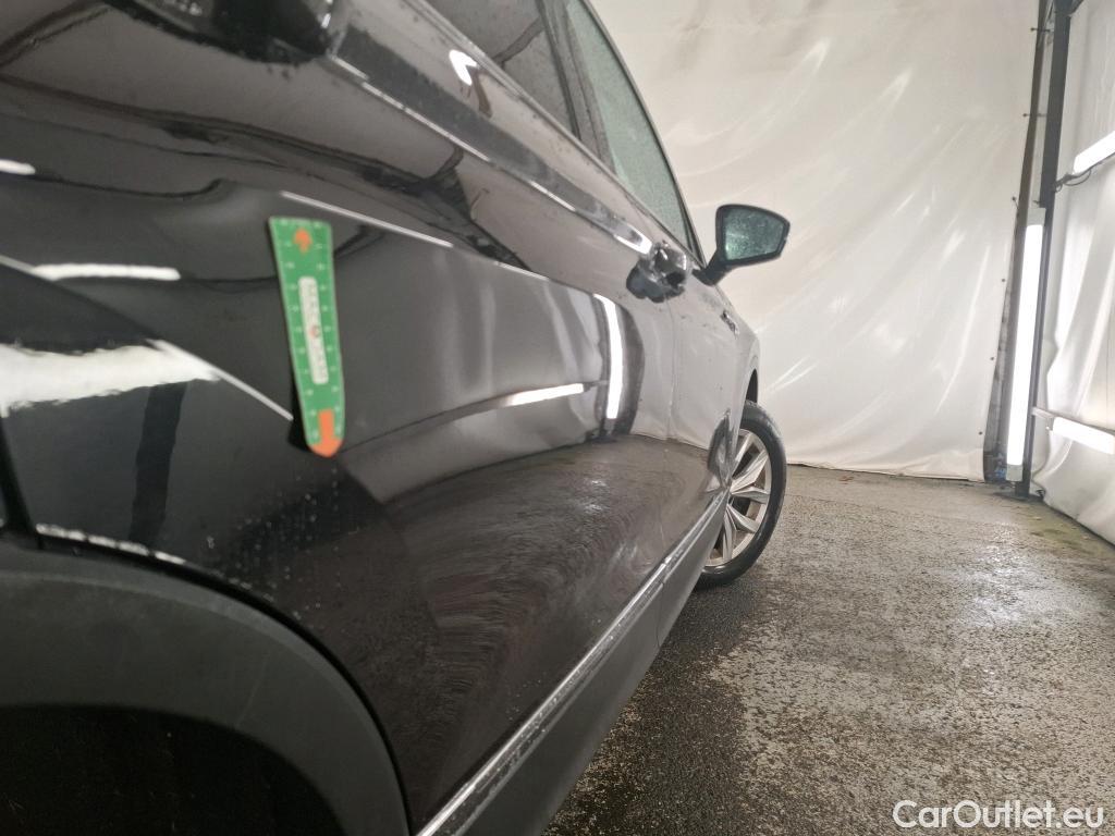  Volkswagen  Tiguan VOLKSWAGEN  Allspace / 2017 / 5P / SUV 2.0 TDI 190 DSG7 Carat Exclusive 4Motion #1