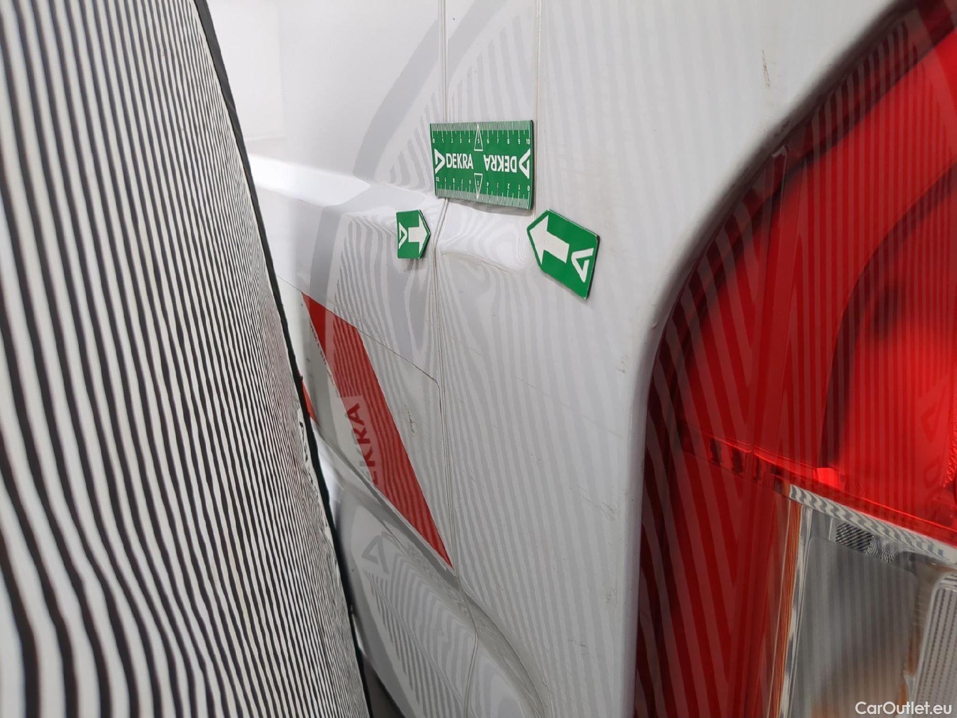  Peugeot  Boxer  Fourgon Surélevé 333 L2H2 Premium BlueHDi 120 Start&Stop HDi 120CV BVM6 E6d #43