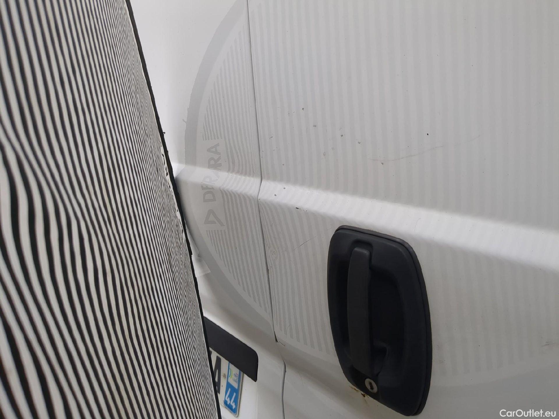  Peugeot  Boxer  Fourgon Surélevé 333 L2H2 Premium BlueHDi 120 Start&Stop HDi 120CV BVM6 E6d #50