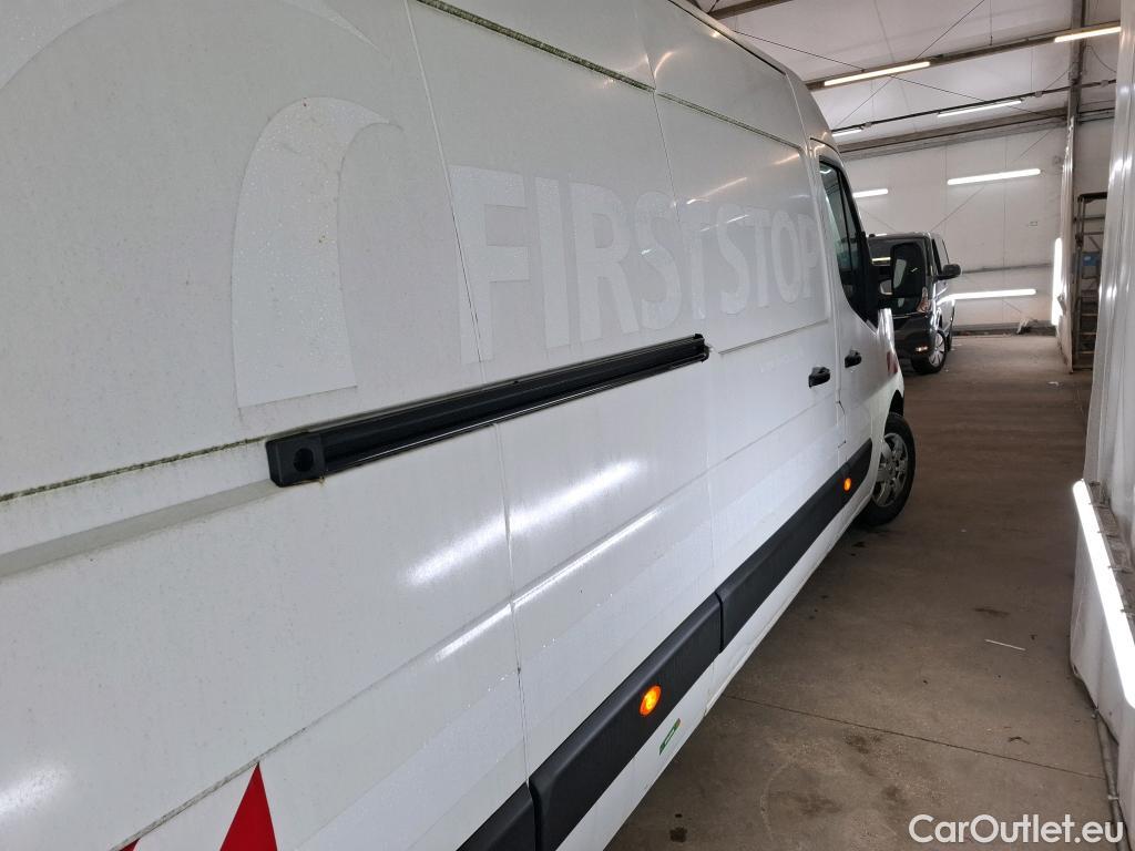  Nissan  NV400 NISSAN  VU 4p Fourgon L3H2 2.3 DCI TT 165 S/S 3500 Business #1