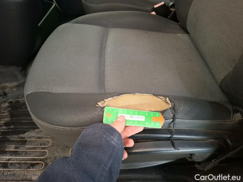  Nissan  NV400 NISSAN  VU 4p Fourgon L3H2 2.3 DCI TT 165 S/S 3500 Business #17